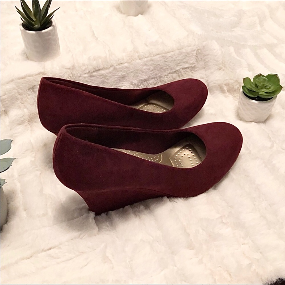 Maroon Wedges